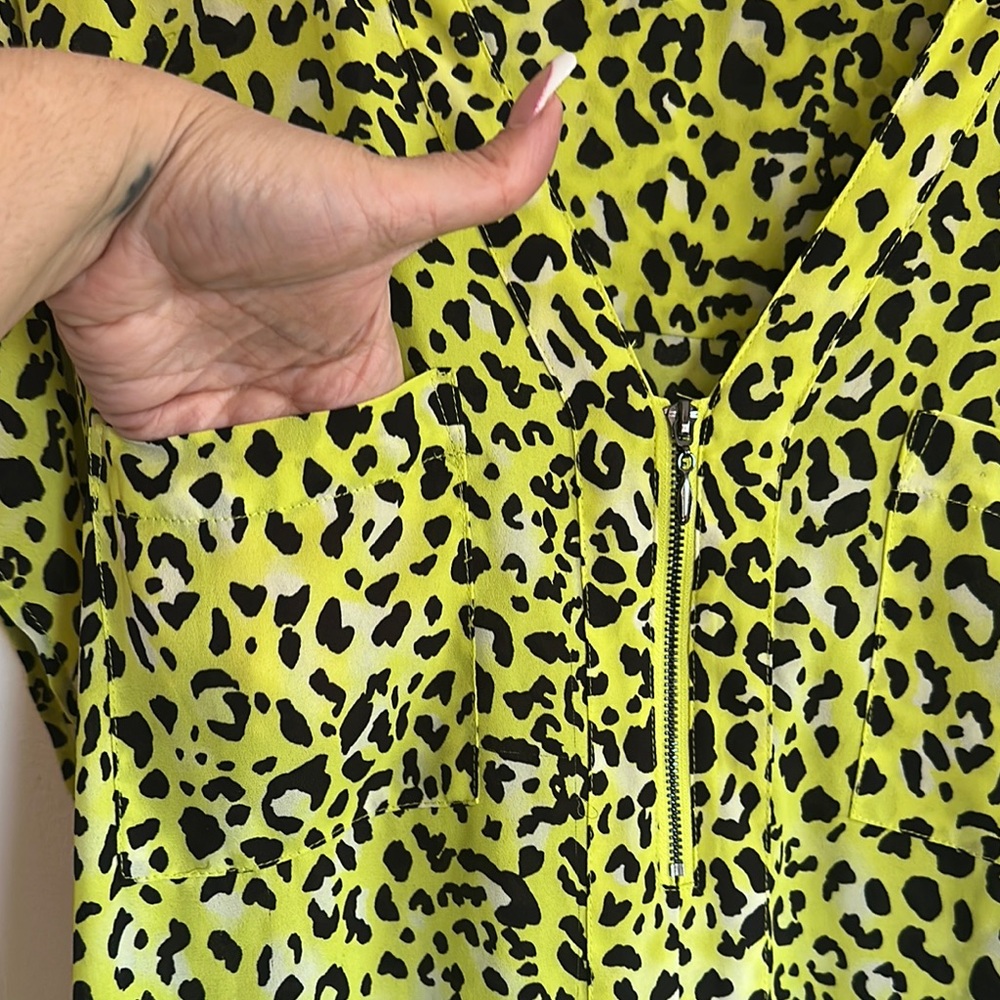 Leopard Print Women's Top - Picture 3 of 4